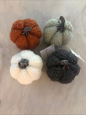 Mini Sherpa pumpkins